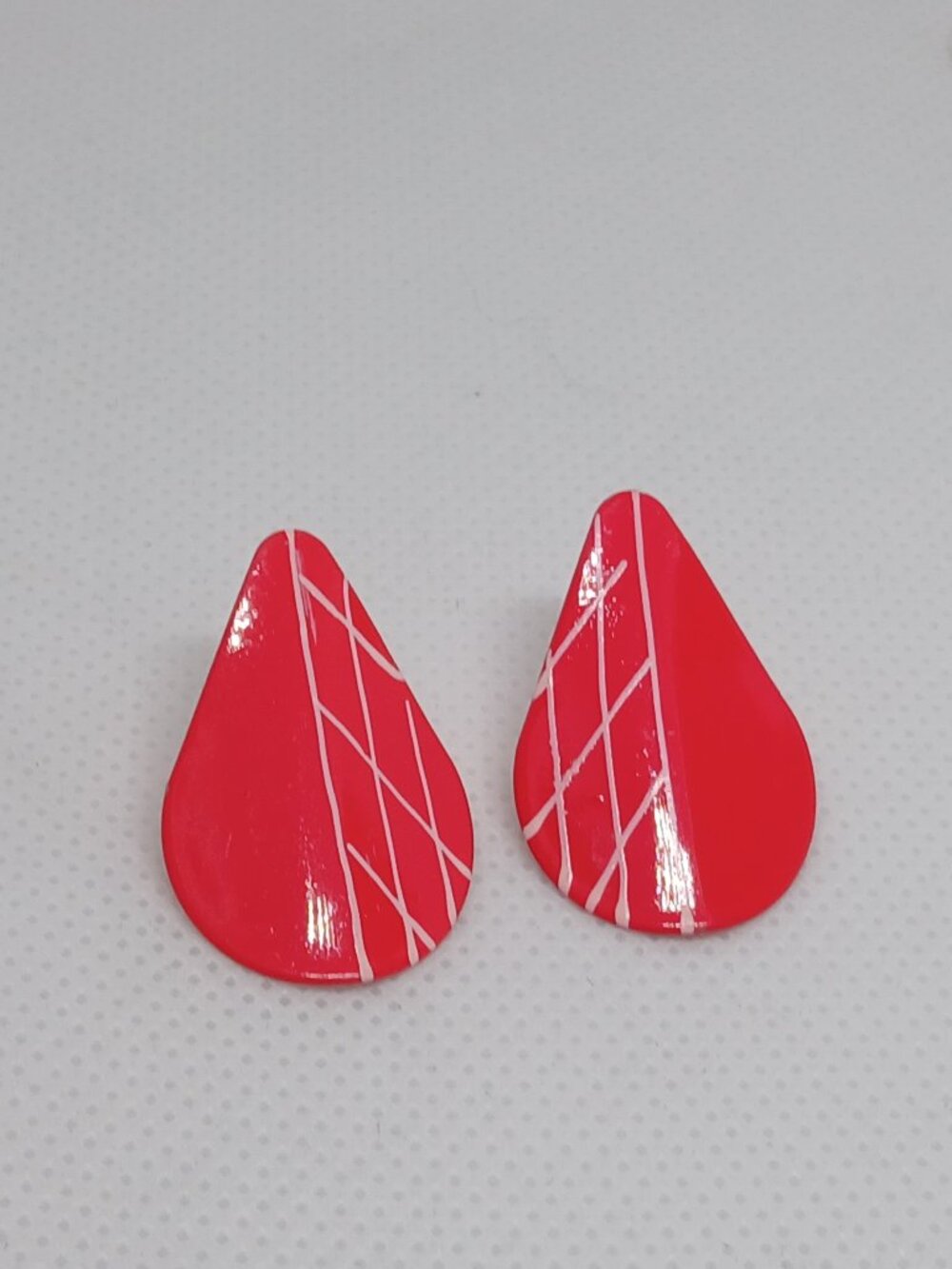 Pink with White Stripe Teardrop Metal Stud Earrings Vintage Costume Jewelry #101